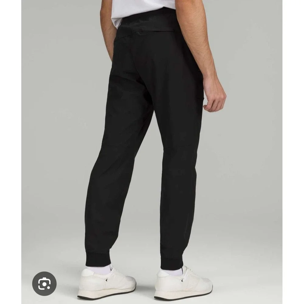 Lululemon ABC joggers Black mens medium travel athleisure casual gym fitness